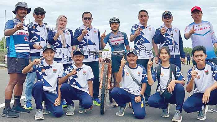 b37d5e5de52a2ae19004875f2f2a64eb